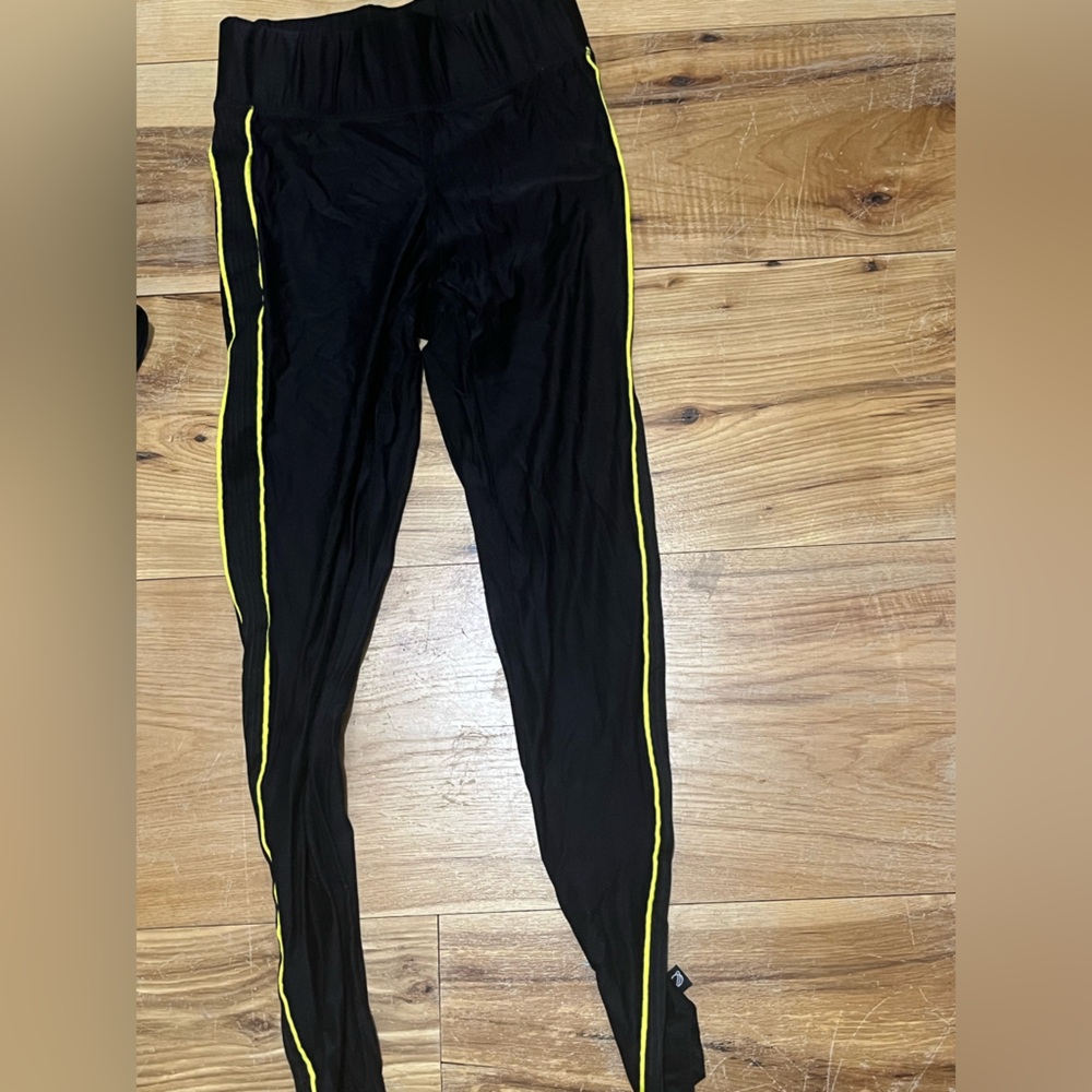 Terez black and yellow legging